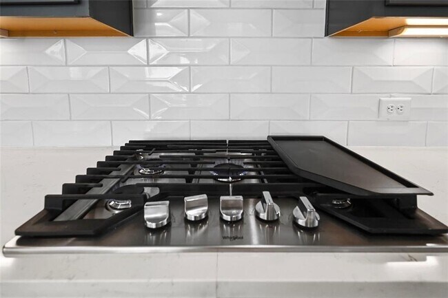 Building Photo - 3381 Macaiva Aly
