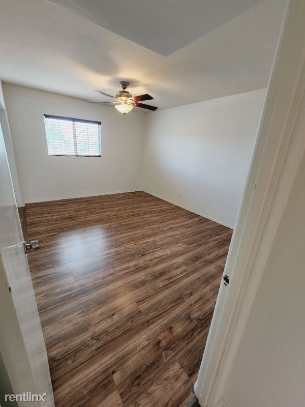 Building Photo - 4 br, 1.5 bath House - 2008 West Earll Drive