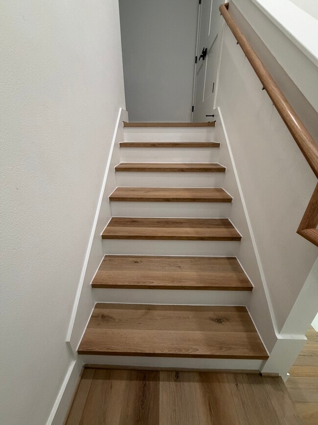 Building Photo - 3038 Live Oak St