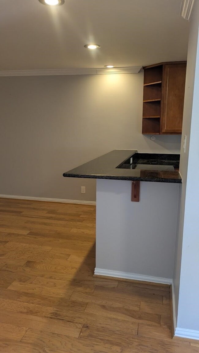 Building Photo - 402 Postoffice St