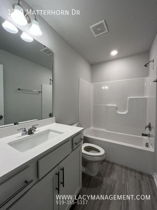 Building Photo - 1200 Matterhorn Dr