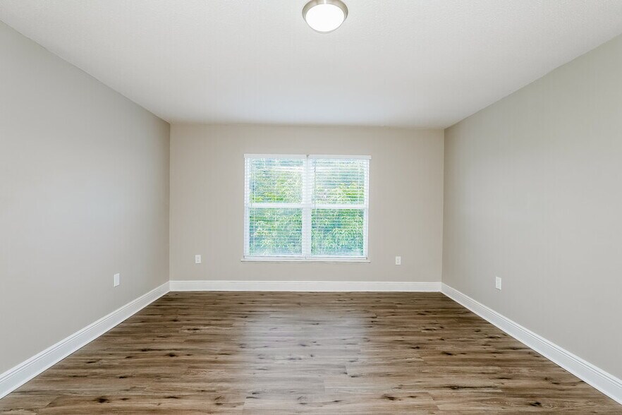 Building Photo - 12923 Tribute Dr