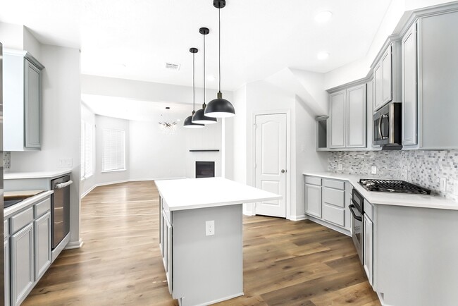 Building Photo - 21823 Mystic Point Ct