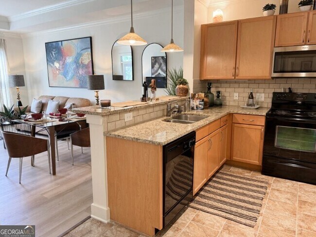 Primary Photo - 1740 Century Cir NE