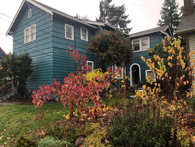 Building Photo - 412 John Adams St