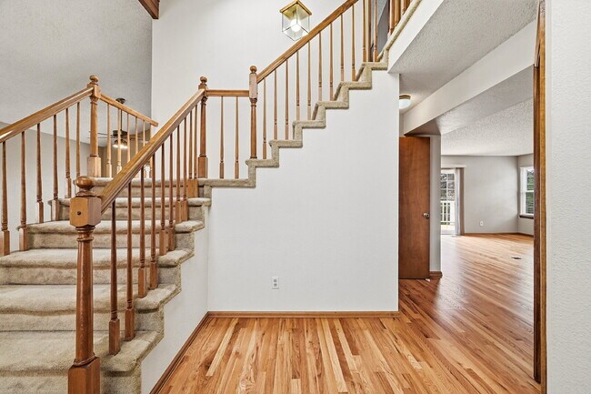 Building Photo - $2,845.95- 4-Bed /3-Bath Gem with Finished Basement and Fenced-in Yard in Colorado Springs!
