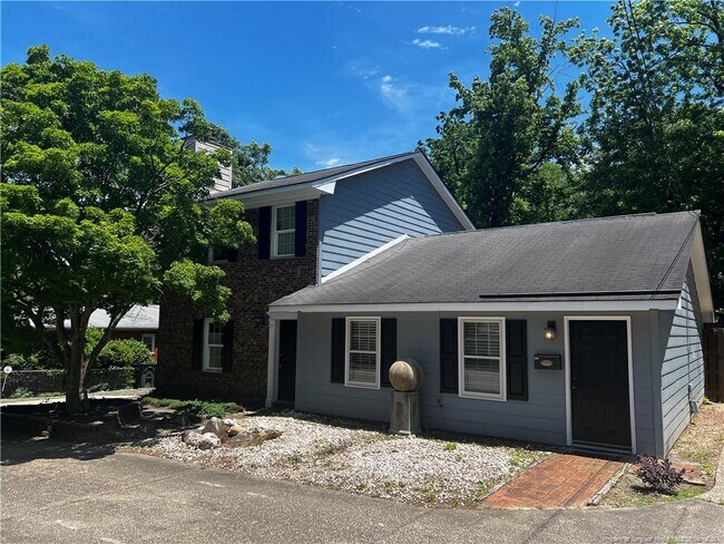 Building Photo - 202 Woodside Ave