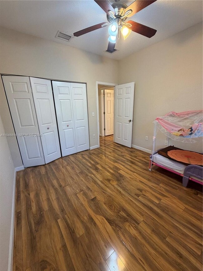 Building Photo - 20715 NE 10th Ct