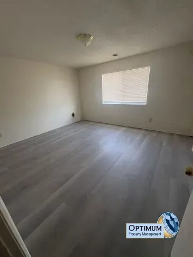 Building Photo - 15286 Del Norte Dr