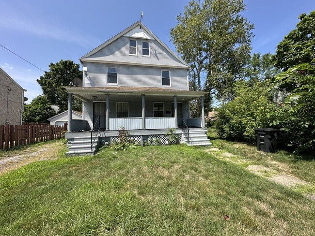 Building Photo - 884 E 150th St