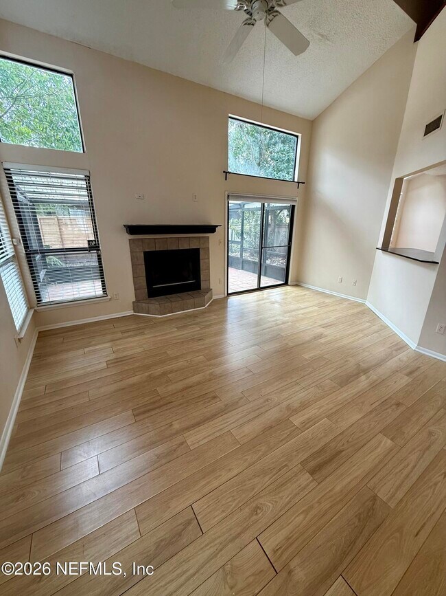 Building Photo - 536 Pelican Key