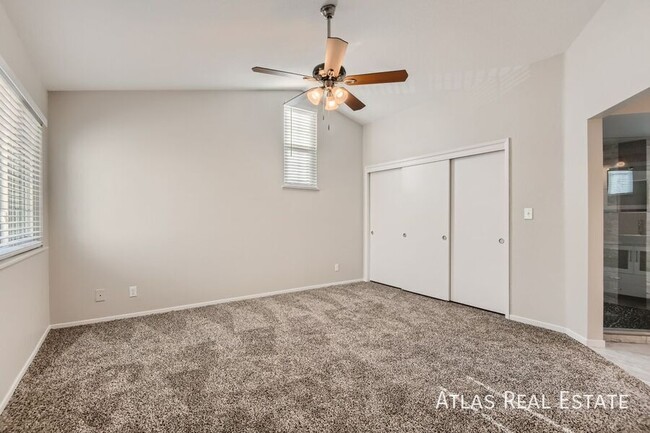 Building Photo - MOVE IN READY! BEAUTIFUL 3 Bedroom Home wi...