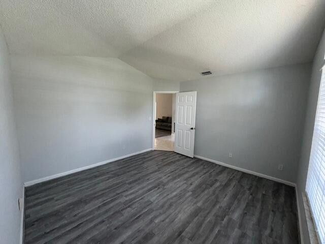 Building Photo - 1883 Oak Berry Cir