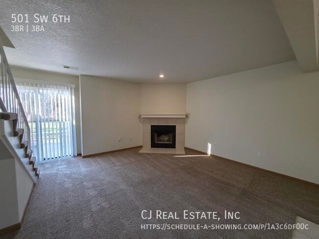 Building Photo - 501 Sw 6th-