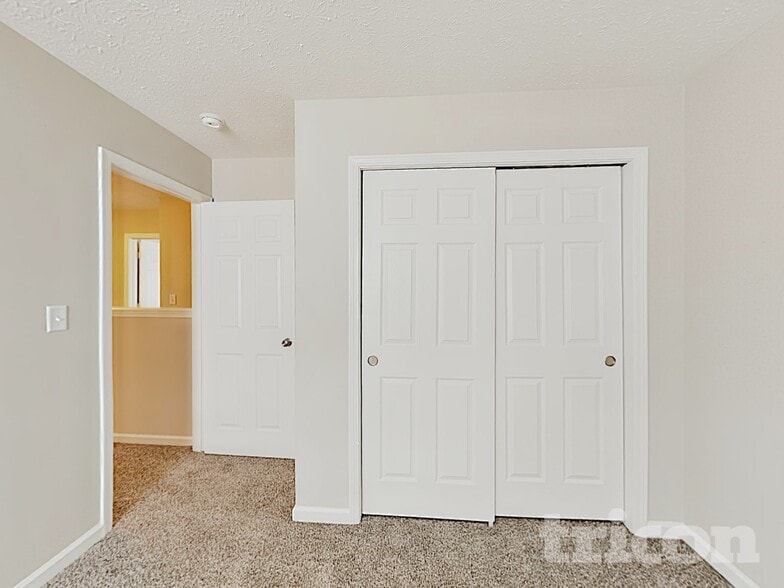 Building Photo - 10740 Snowdrop Way