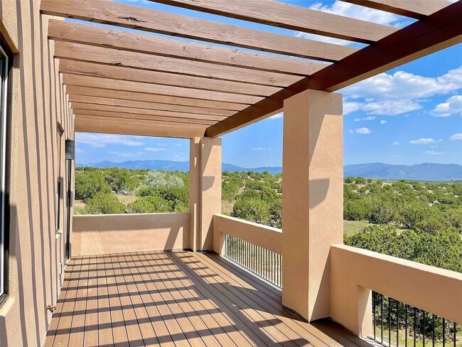 Building Photo - Stunning 3-Bedroom Home with Mountain Views in Tessera