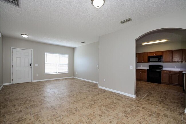 Building Photo - 446 Spike Ct