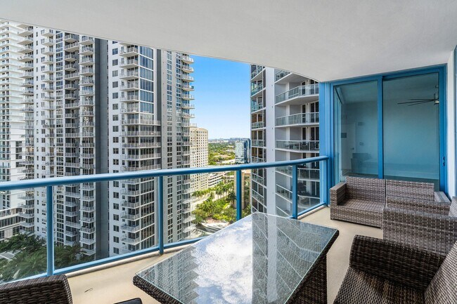 Building Photo - 333 Las Olas Way