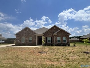 Building Photo - 142 Tango Dr