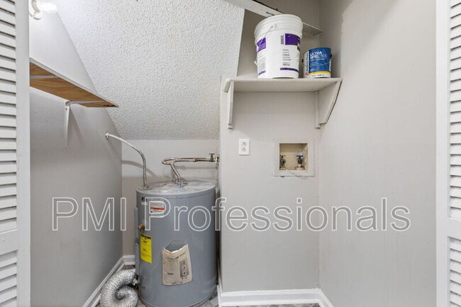 Building Photo - 4912 Leesa Ann Ln