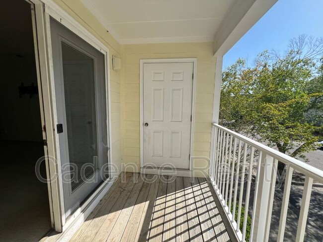 Building Photo - 5002 Hunters Trail