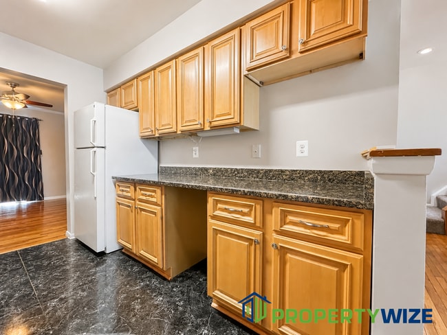 Building Photo - 7646 Oldfield Ln