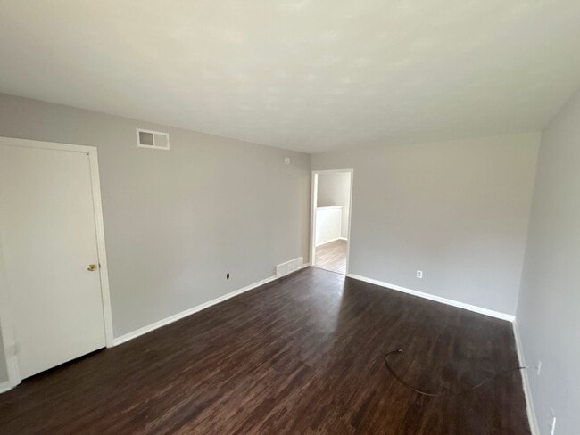 Building Photo - 4235 Camelot Ave