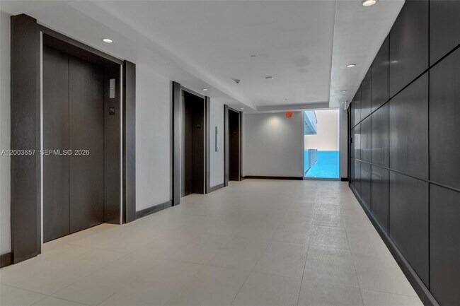 Building Photo - 5701 Collins Ave