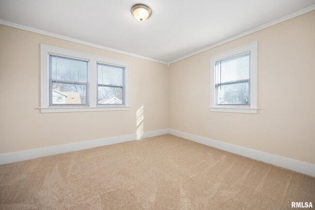 Building Photo - 400 E Virginia Ave