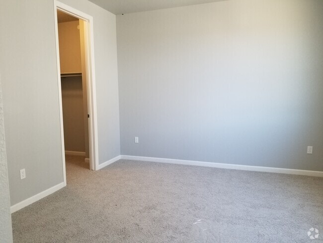 Building Photo - 412 w 128th place