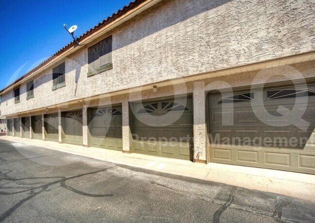 Building Photo - 30 E Brown Rd