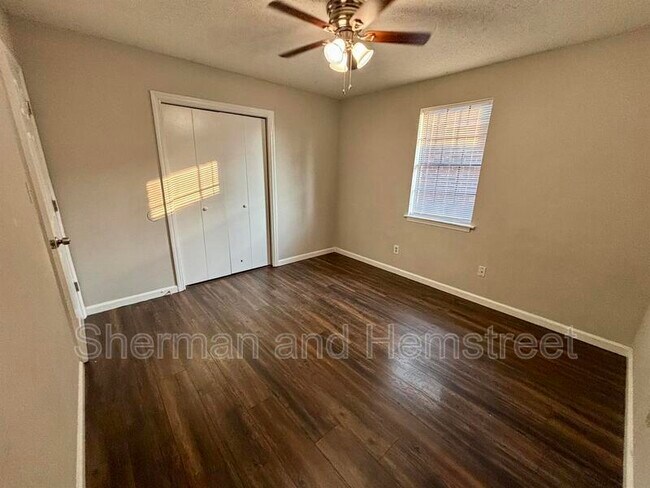Building Photo - 4047 Indian Creek Rd