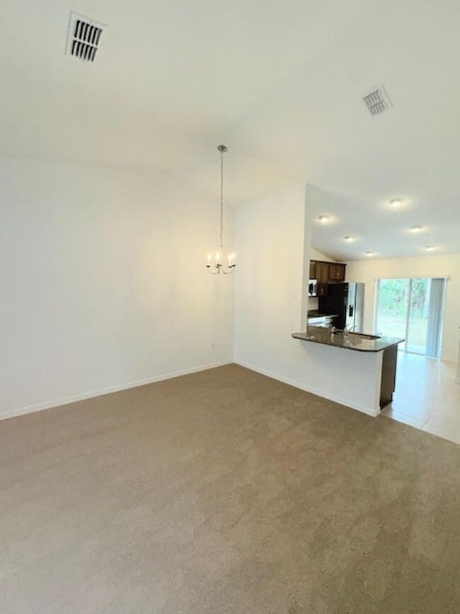 Building Photo - 125 Seattle Trail