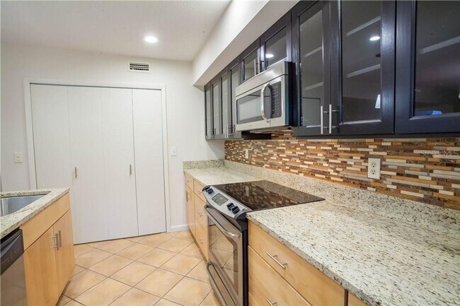 Building Photo - Winter Park Townhome