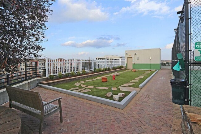 Building Photo - 4561 Olde Perimeter Way