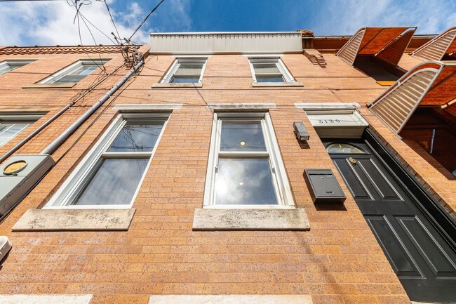 Building Photo - Newly Renovated 2-Bedroom 1-Bathroom Home in Port Richmond Available Now!