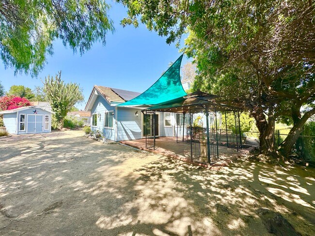 Building Photo - Beautiful Home, in Quiet Country Setting, Large, Private, Fenced Yard Space, with Landscaper Incl...