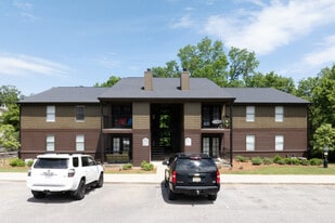 Building Photo - Green Valley