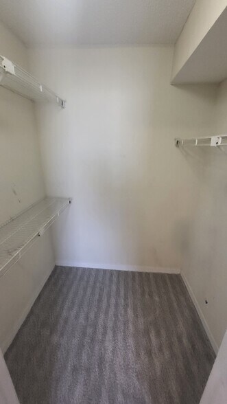 Building Photo - 5140 Conroy Rd