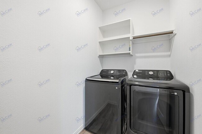 Building Photo - 2528 Starwater Dr