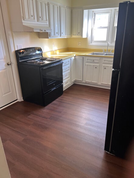 Building Photo - 724 Powell St