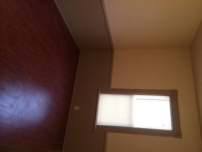 Building Photo - 464 Poplar St