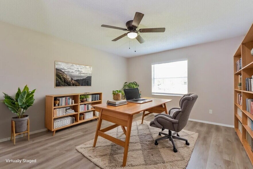 Building Photo - 10423 Cedarhurst Ave