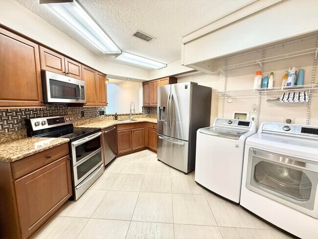 Building Photo - 9190 Boca Gardens Pkwy