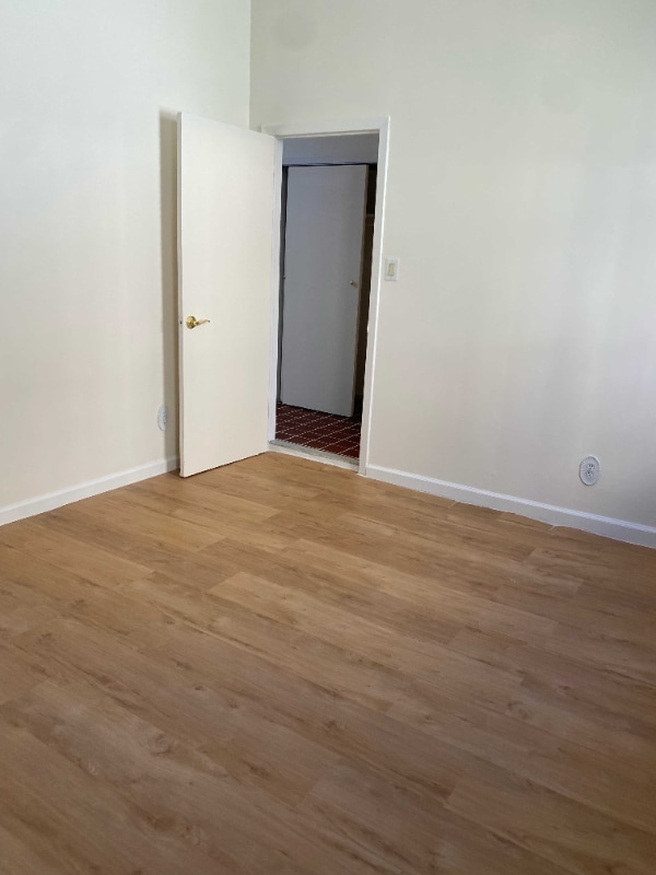 Building Photo - 47 Marginal St E