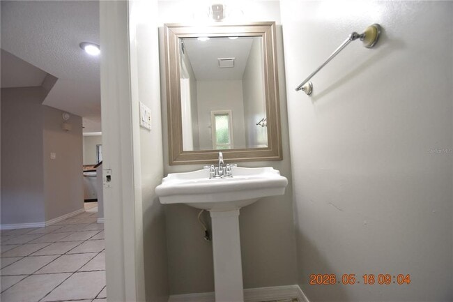 Building Photo - 625 Fairwood Forest Dr