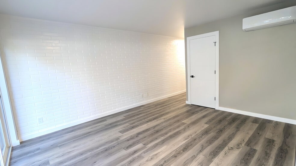 Building Photo - 8805 14TH AVE S APT 6