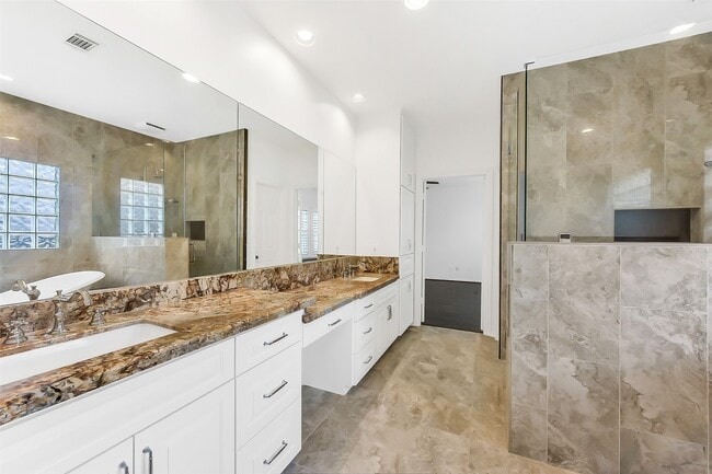 Building Photo - 4408 Mildred St