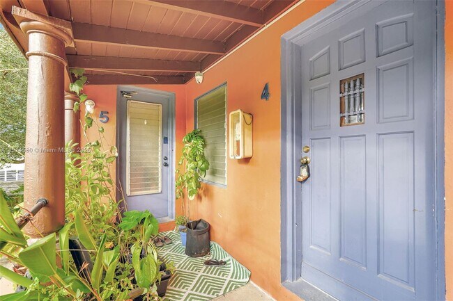 Building Photo - 12287 NE 7th Ave