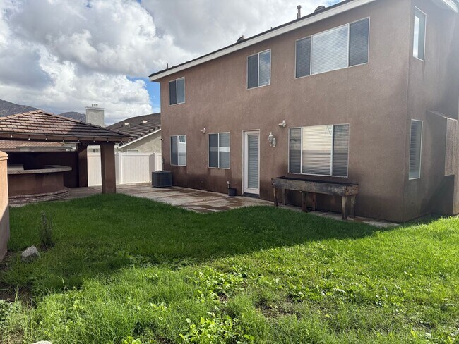 Building Photo - Updated home near Sycamore Canyon available for lease